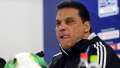 حسام البدري يتابع لاعب فولفسبورج...