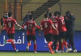 صورة.. الأهلي يخوض مباراة سيمبا...