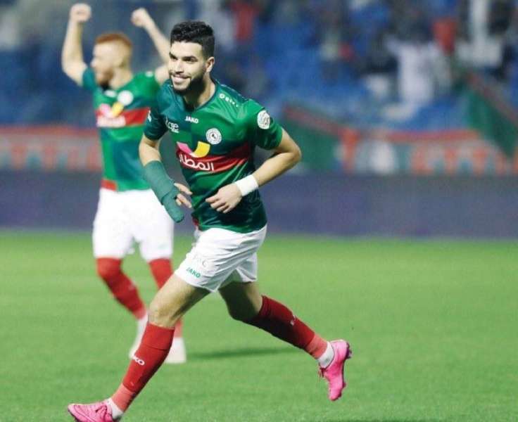 وليد أزارو لاعب الاتفاق السعودي