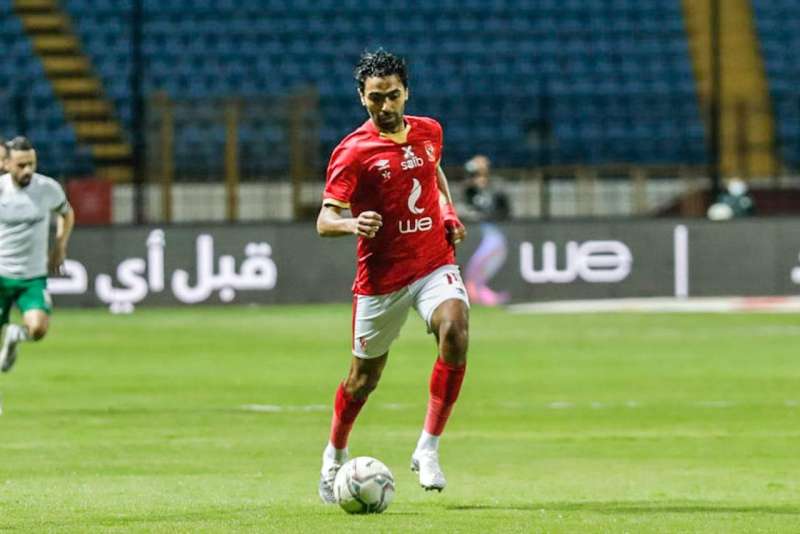 حسين الشحات لاعب فريق الأهلي