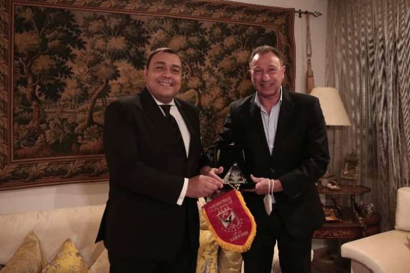 محمود الخطيب والسفير المصري بتونس