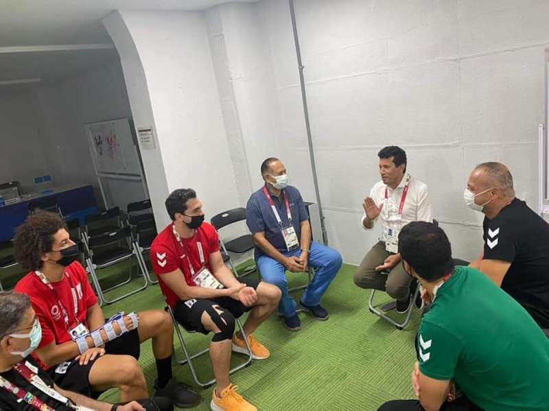 لقاء وزير الرياضة مع لاعبي منتخب مصر لكرة اليد