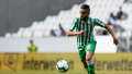 الأهلي يتعاقد مع الجزائري رياض...