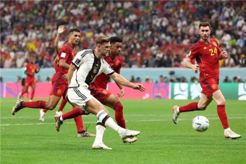 لاعبو ألمانيا يطلبوا من إسبانيا مساعدتهم في التأهل لدور ال١٦