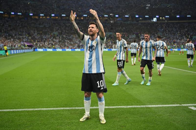 ميسي ضد ليفاندوفسكي.. التشكيل المتوقع لمواجهة الأرجنتين وبولندا في كأس العالم