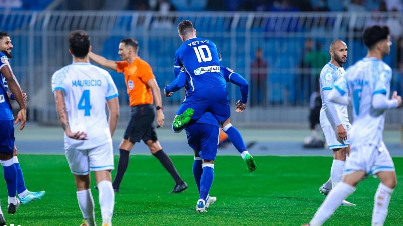 الهلال والباطن