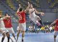 هل يلتقي الأهلي والزمالك في...