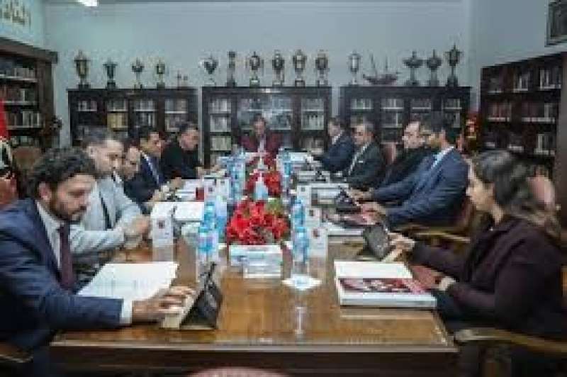 الأهلي يخصم 30% من عقود اللاعبين