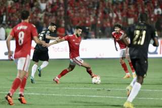 الأهلي يرفض معاقبة مهاجم الفريق...