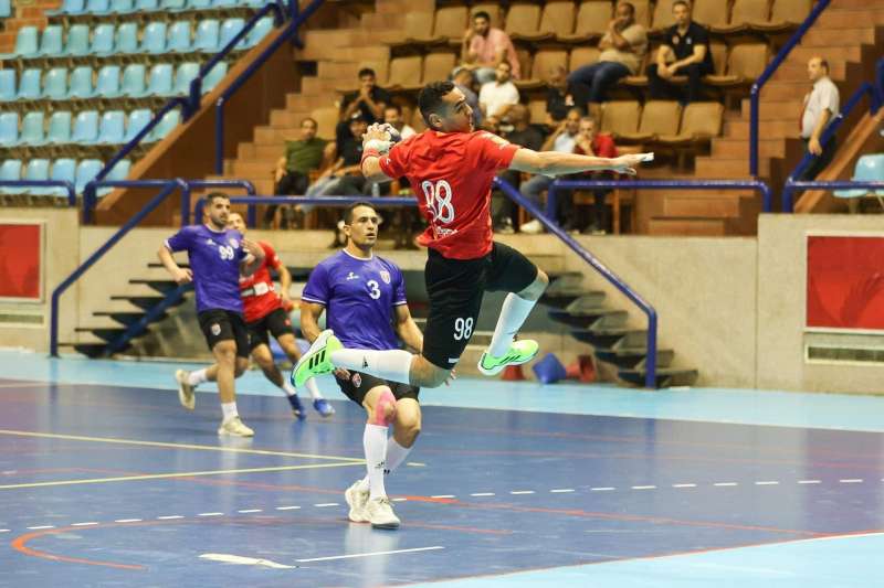 رجال يد الأهلي يفتتح الدوري بالفوز على الزهور