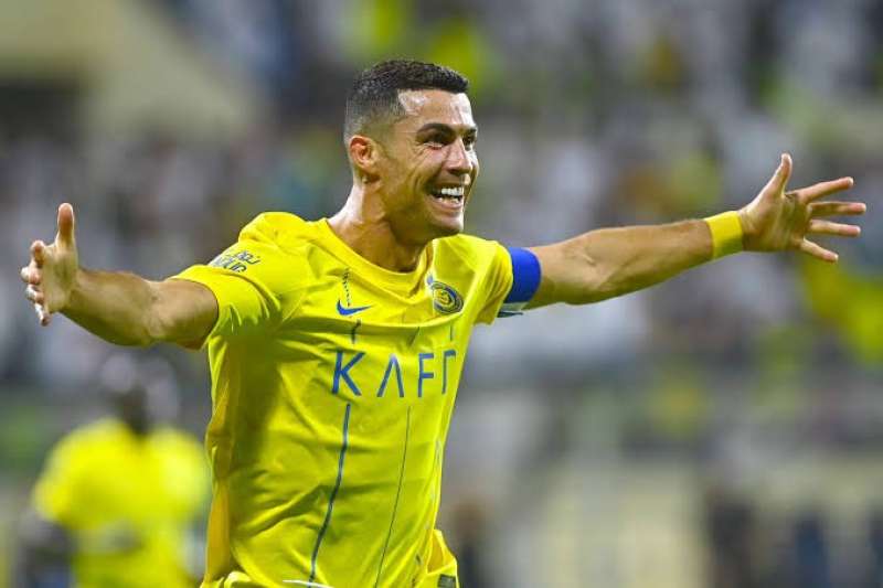 للمرة الثانية علي التوالي ..رونالدو يفوز بأفضل لاعب في الدوري السعودي