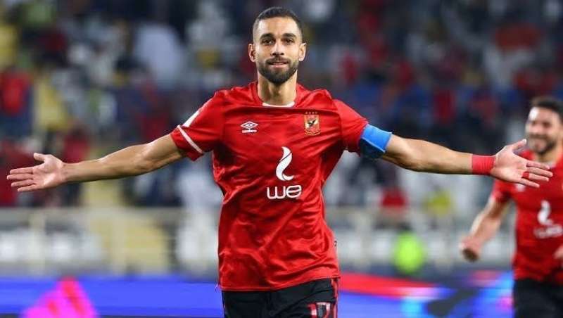 اقتراب نجم وسط الأهلي من الانضمام إلى بيراميدز الموسم المقبل