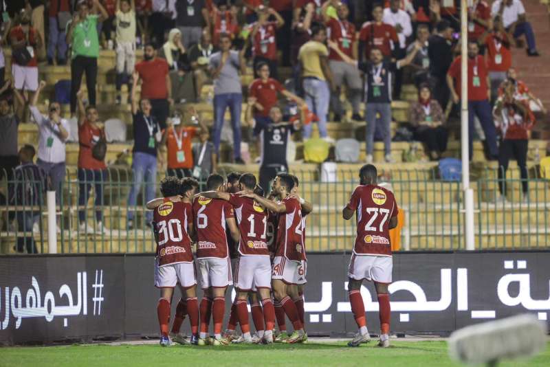 الأهلي يهزم المقاولون العرب بصعوبة ويواصل زحفه نحو صدارة الدوري|فيديو