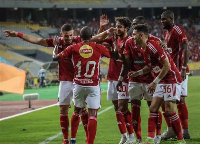 الأهلي يتقدم في الشوط الأول أمام سيراميكا كليوباترا في الدوري المصري