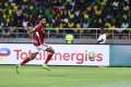 الأهلي يهدر الفوز على يانج...