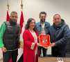 الأهلي يستقبل عمدة مانشستر.. ويُهديها...