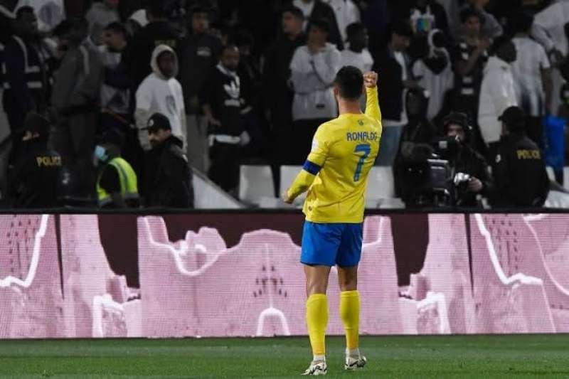 رونالدو يستعين بفيديوهات من أوروبا للدفاع عن نفسه بعد واقعة مباراة الشباب