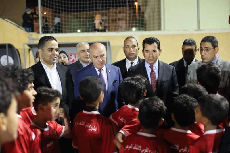 وزير الشباب والرياضة يتفقد المشروع القومي للمواهب في الشيخ زايد