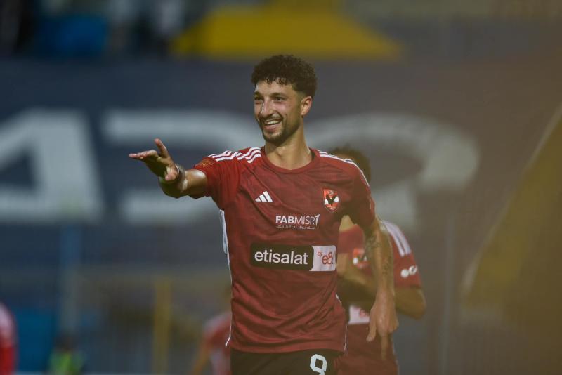تفاصيل إصابة وسام أبوعلي وموقفه من مباراة المصري