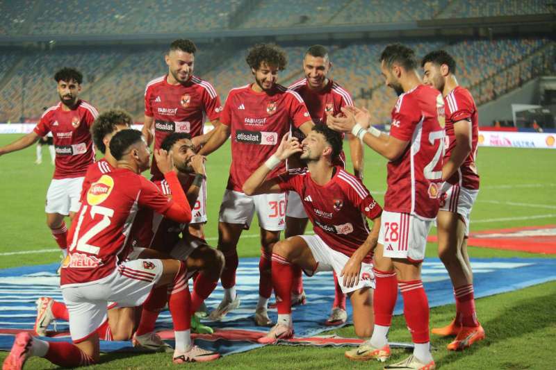 الدوري المصري الأهلي يتعادل سلبياً مع سموحة في الشوط الأول