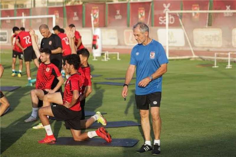 4 أسماء مرشحة لتولى منصب مدير الكرة بالأهلي