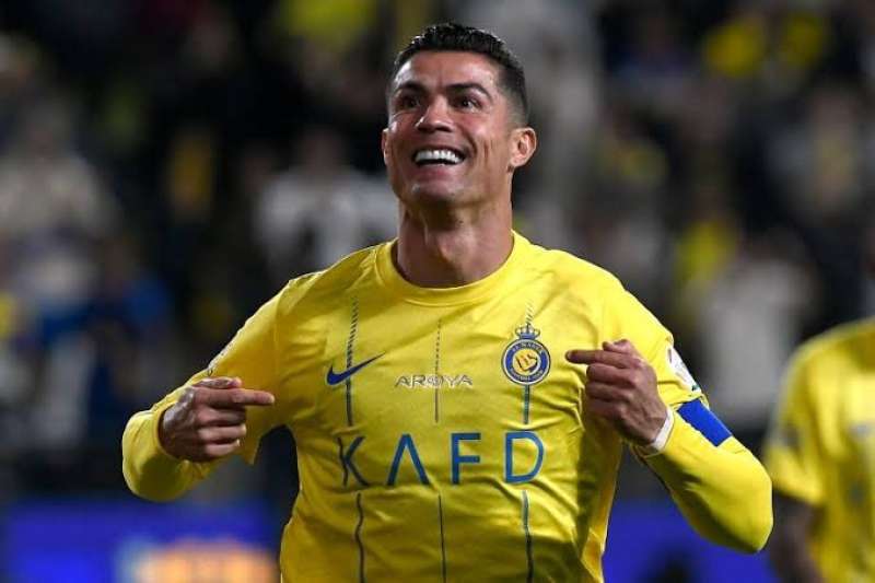 مصادر صحفية تكشف..اجتماع مسؤلي نادي النصر السعودي لتجديد عقد كريستيانو