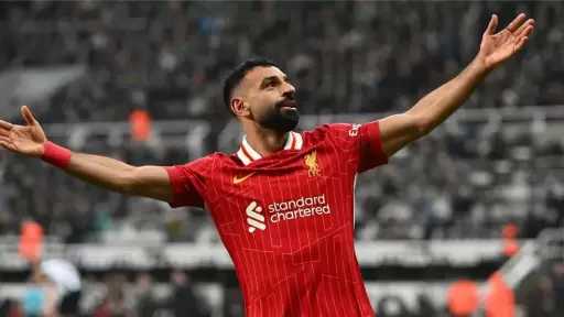 محمد صلاح يتصدر عناوين الصحف...