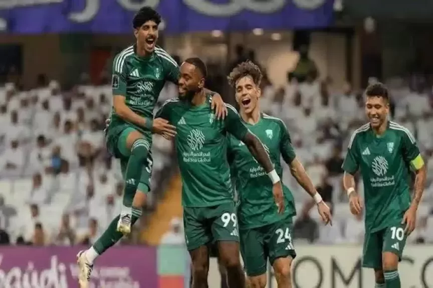 لجنة الانضباط تفرض عقوبة على لاعب الأهلي السعودي وغرامة 10 آلاف ريال