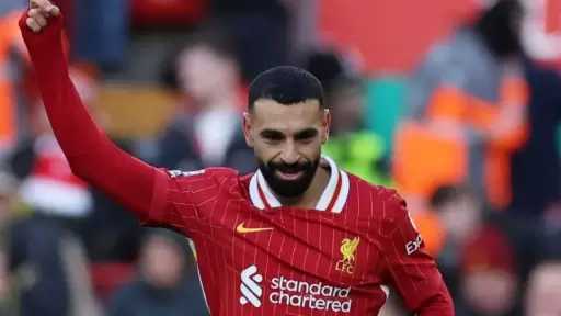 ”صلاح يتألق” برباعية ليفربول يحصد...