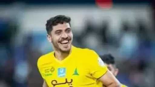 مفاجأة.. محمد شريف يرد على...