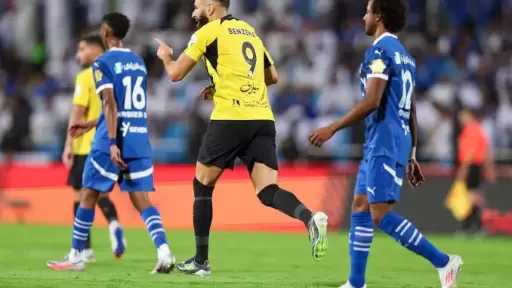 الهلال يواجه مشكلة كبيرة قبل...