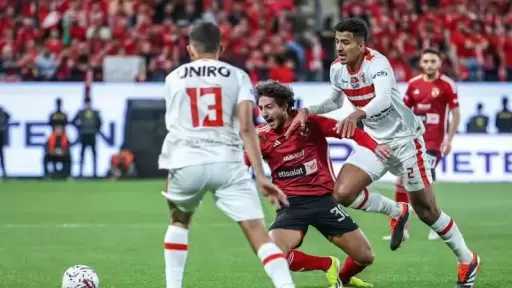 كلاسيكو القمة بين الأهلي والزمالك.....