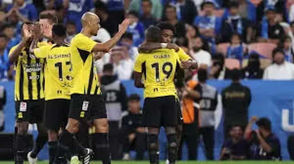 الاتحاد يسخر من الهلال على الحساب الرسمي بعد فوزه في الكلاسيكو برباعية