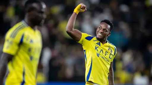 بدون رونالدو.. النصر يتعادل مع...
