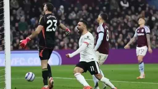 هل يطيح محمد صلاح بهالاند...