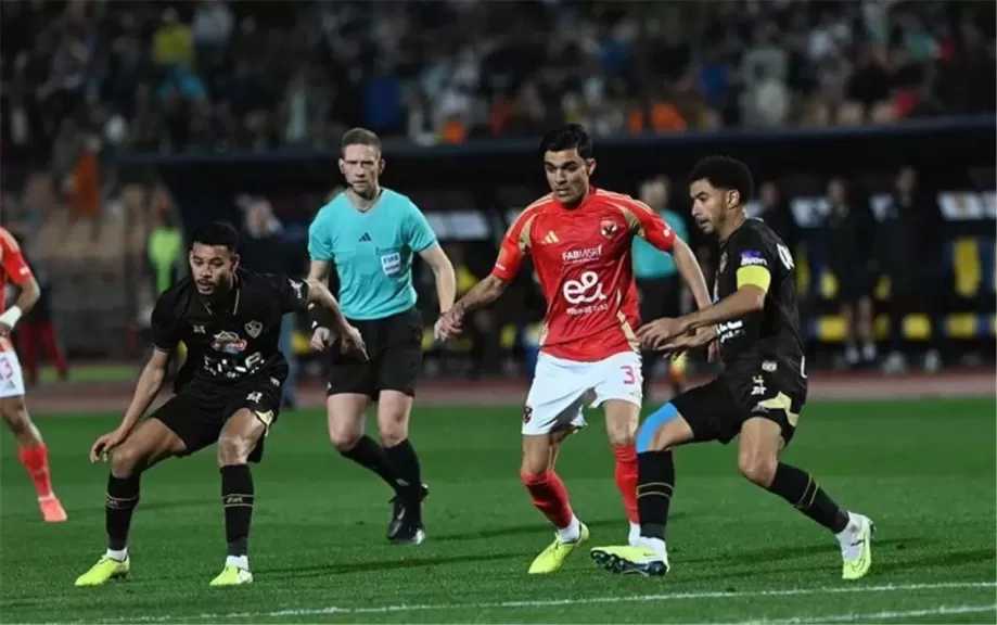 شجع المحلي.. محمود البسيوني حكمًا لمباراة الأهلي والزمالك في القمة المصرية غدًا