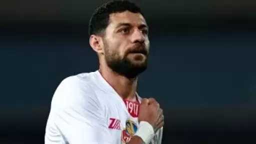 لاعبو الزمالك يحاولون إقناع بيسيرو...