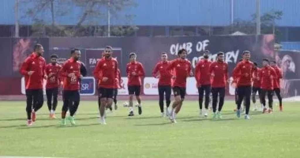 الخطيب يمنح الزمالك ”فوزًا مجانيًا” بانسحاب الأهلي