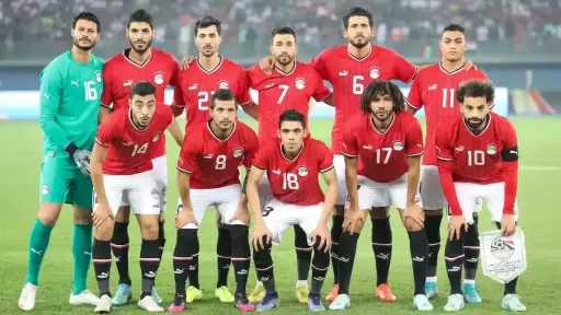 منتخب مصر يتدرب قبل وجبة...