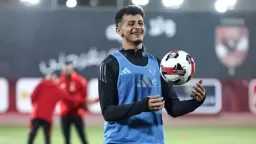 أول الراحلين عن الأهلي بقرار...