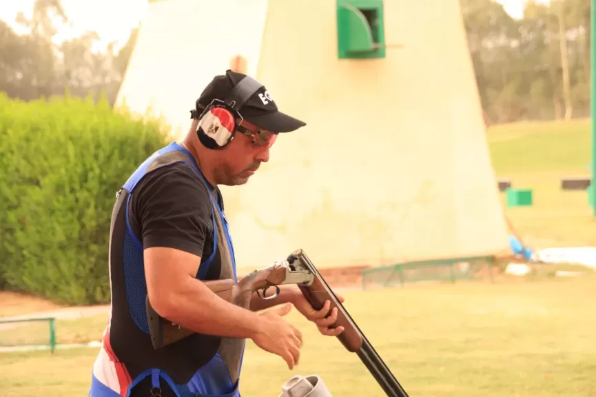 عزمي محيلبة