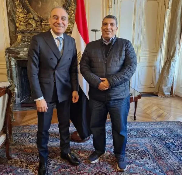 السفير المصري بفرنسا يستقبل رئيس جمعية بيوت الشباب المصرية