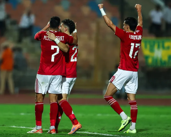 رغم أزماته المالية.. الأهلي يتمسك بالصفقات الأجنبية ويتجاهل أبناءه