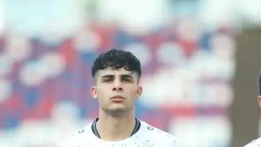 الفريق الأول