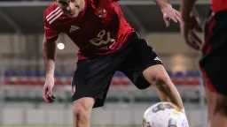 الفريق الأول