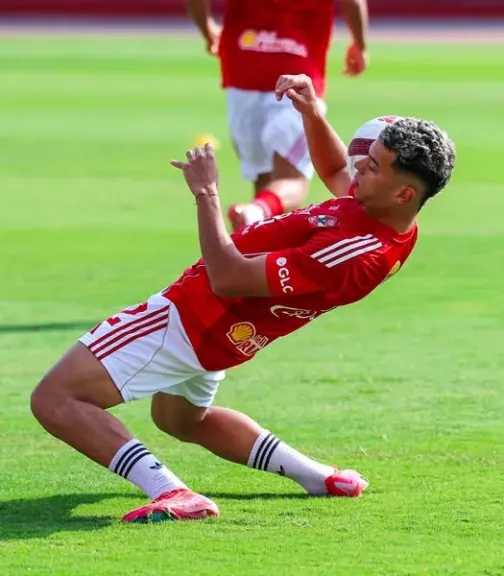 الفريق الأول