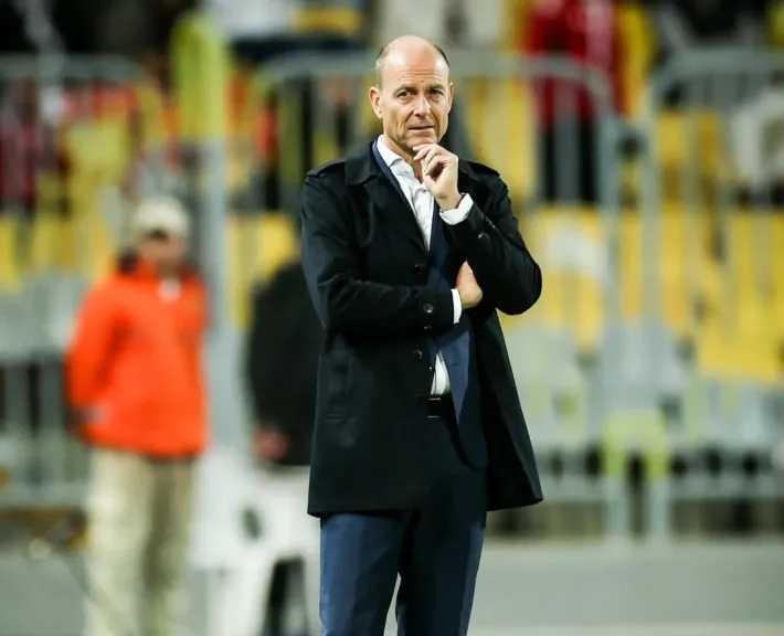 الفريق الأول