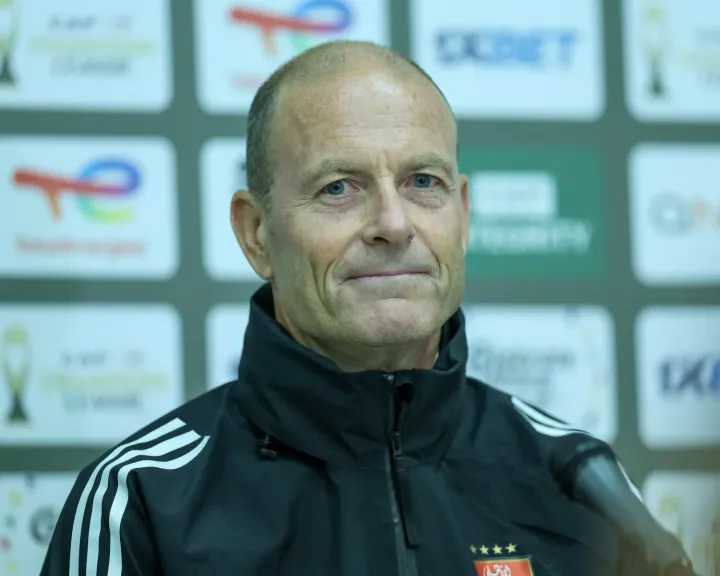 الفريق الأول