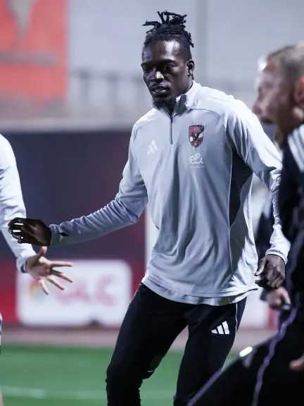 الفريق الأول