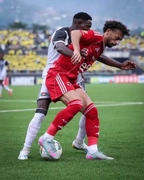 الفريق الأول